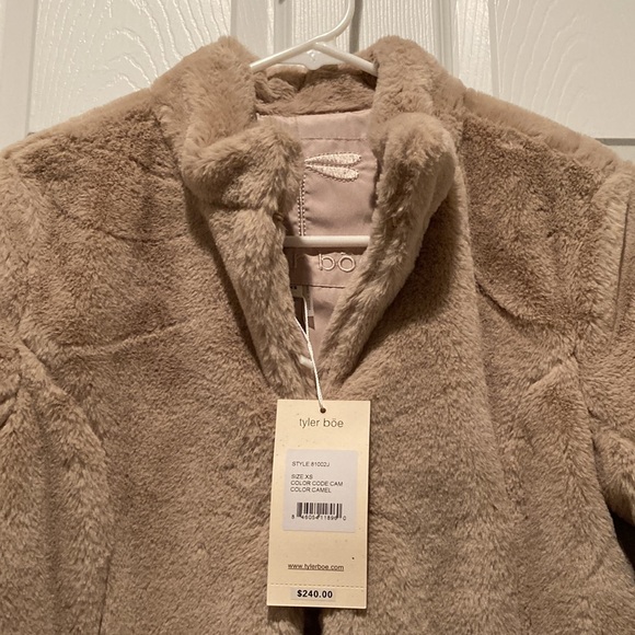 Tyler Boe faux fur coat, Sz XS - Picture 3 of 6
